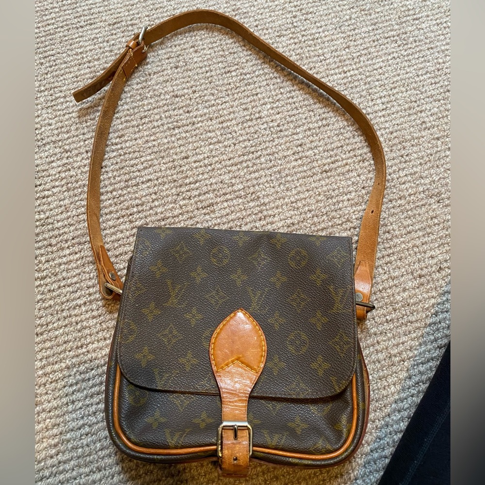 Vintage Louis Vuitton Shoulder Bag, authentic, no box. EUC